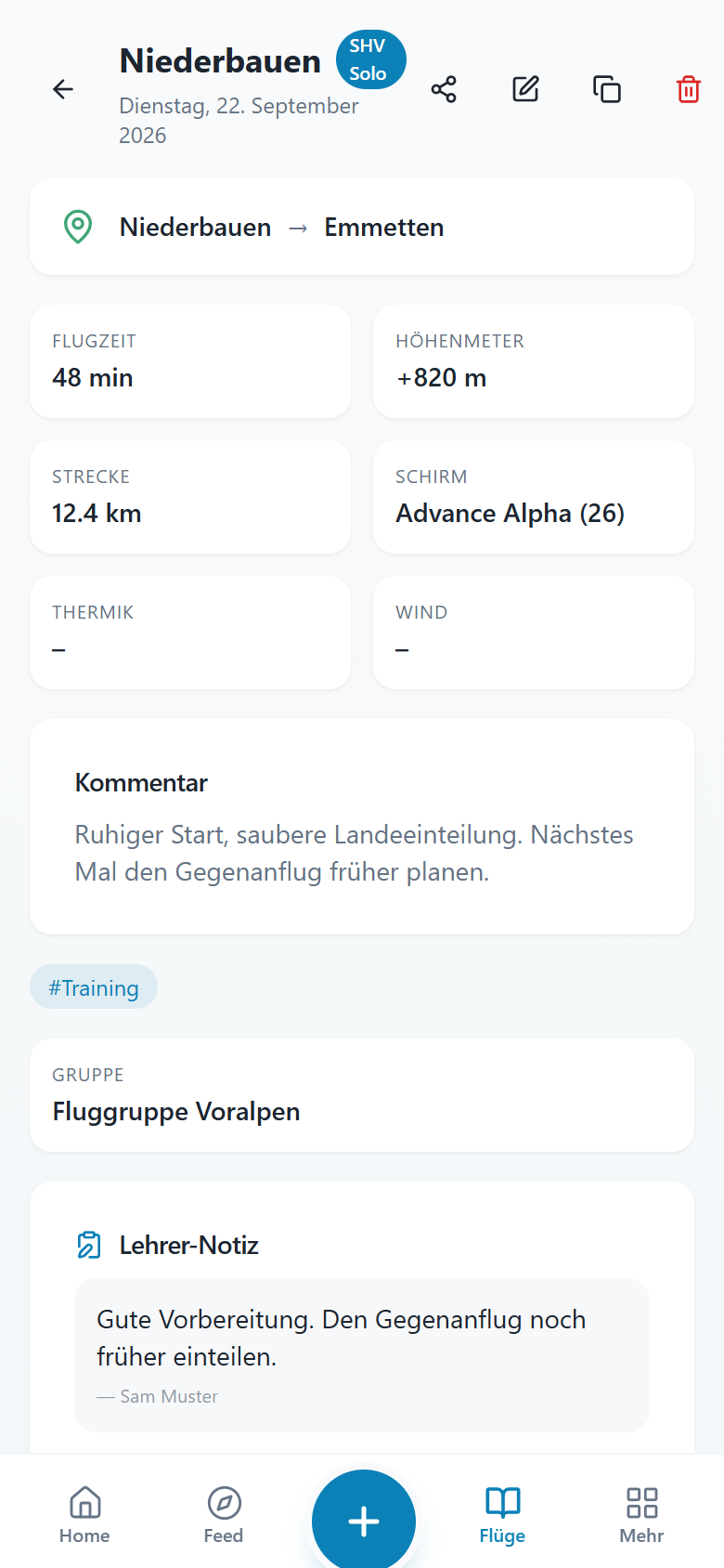 Ein gespeicherter Flug mit Flugdaten, Kommentar und Notiz der Flugschule